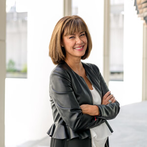 Sandra Smith - StyleSandra.com